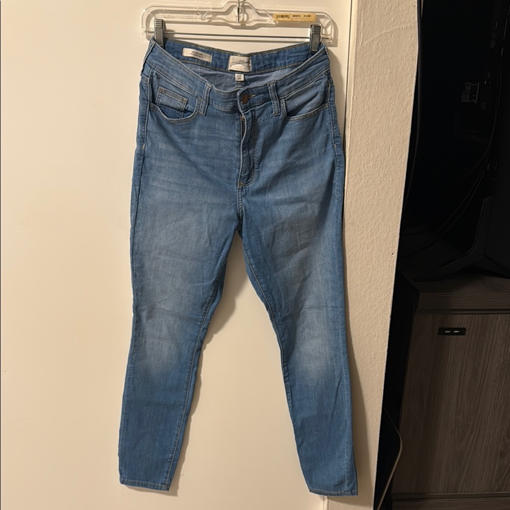 Universal Thread Blue Skinny Jeans High-Rise Modern Fit